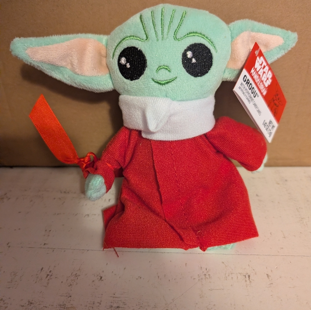 🦋 New Star Wars Grogu Plush Toy - Green and Red Outfit